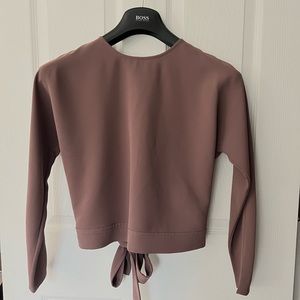 Aritzia Wilfred mauve open back blouse